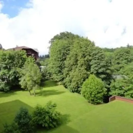 4 Pers. Proche Pistes Et Commerces, Balcon, Parking Appartement Arâches